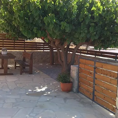 Lardas Luxury * קיסאמוס